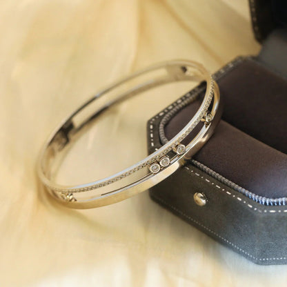 [LUCKY LOVE]Move Romane Diamond Bangle Bracelet
