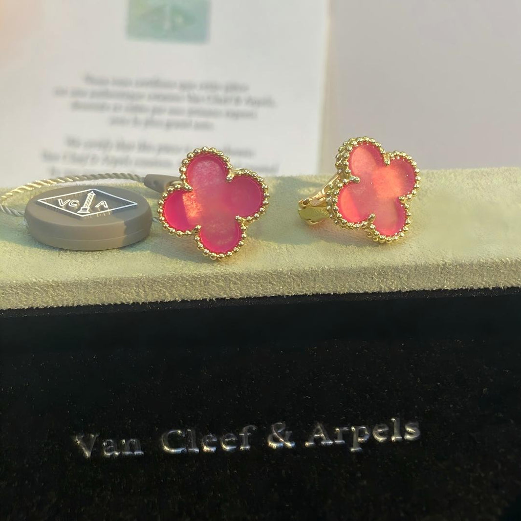 [LUCKY LOVE]NEW CLOVER 15MM PINK ENAMEL STUD EARRINGS