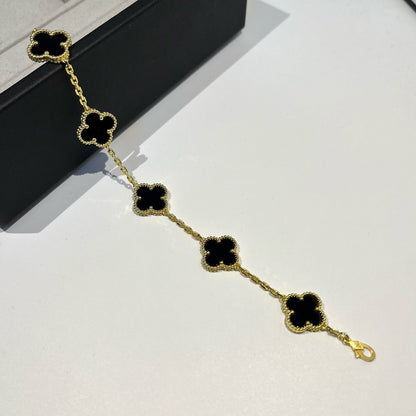 [LUCKY LOVE] CLOVER 5 MOTIF ONYXS BRACELET COLLECTION
