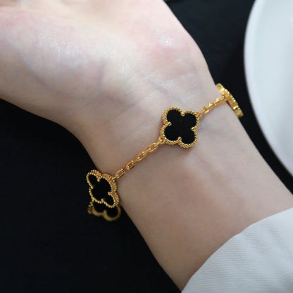 [LUCKY LOVE] CLOVER 5 MOTIF ONYXS BRACELET COLLECTION