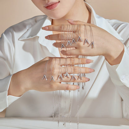 [LUCKY LOVE]Sparkling "A" Shape Necklace