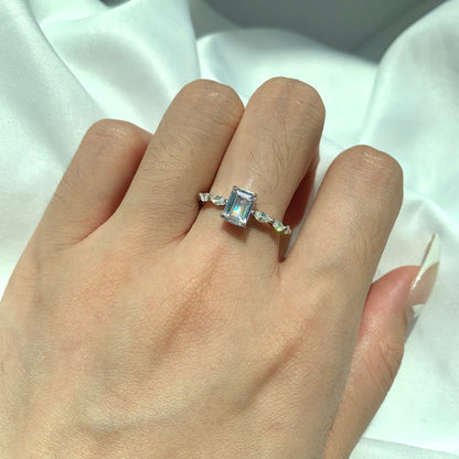 [LUCKY LOVE]1.0 Carat Dainty Resplendent Radiant Cut Daily Ring