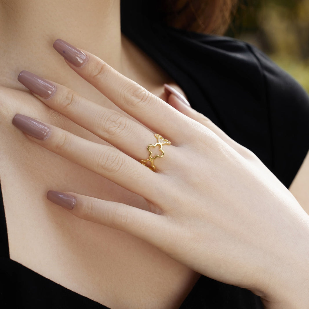 [LUCKY LOVE]Hollow Design Four-Leaf Clover Flower Shape Ring