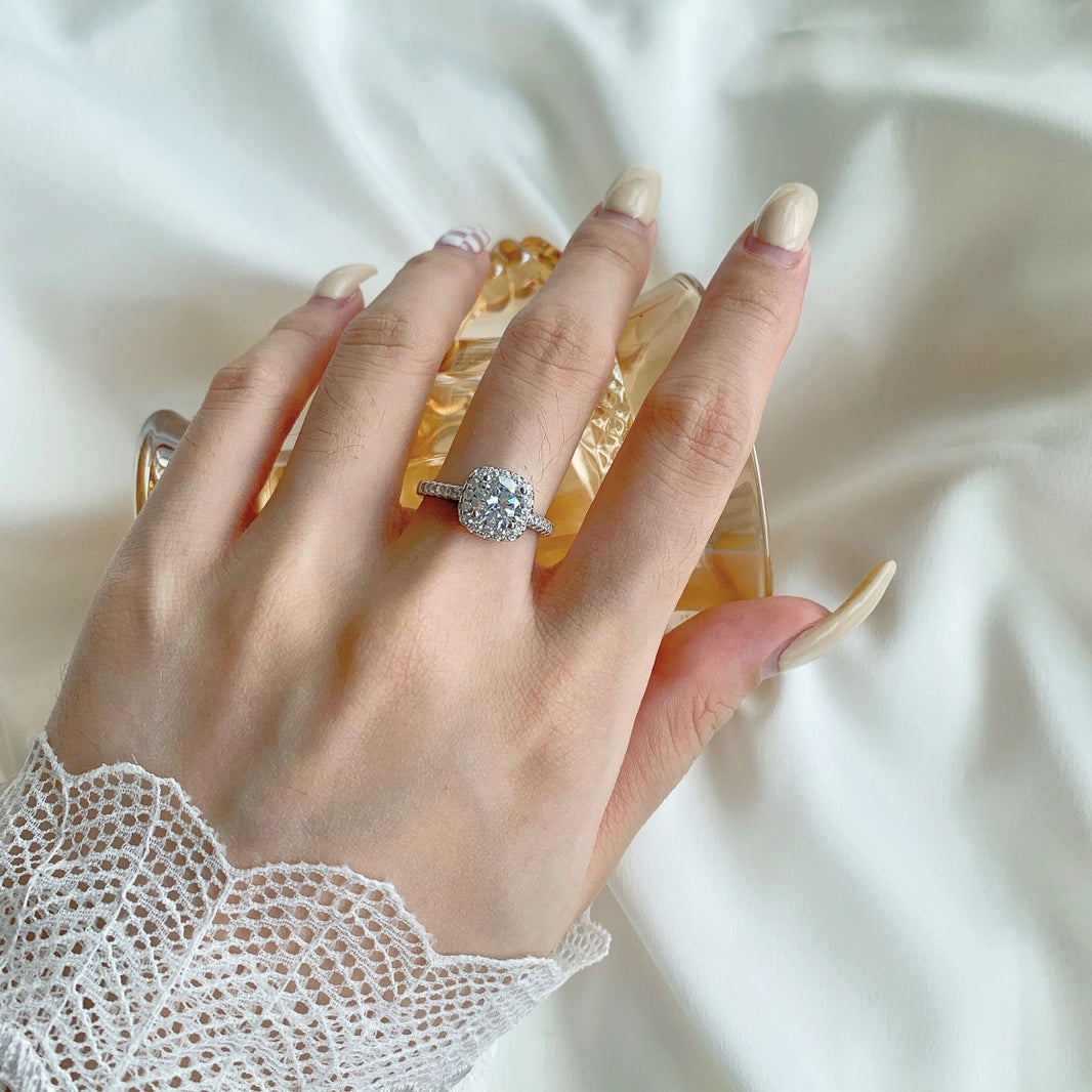 [LUCKY LOVE]Dazzling Resplendent Round Cut Wedding Ring