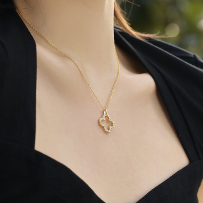 [LUCKY LOVE]Four-Leaf Clover Hollow Design Exquisite Necklace