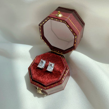 [LUCKY LOVE]Stylish Shiny Rectangular Center Stone Stud Earrings