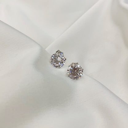 [LUCKY LOVE]Stylish Shiny Round Center Stone Stud Earrings
