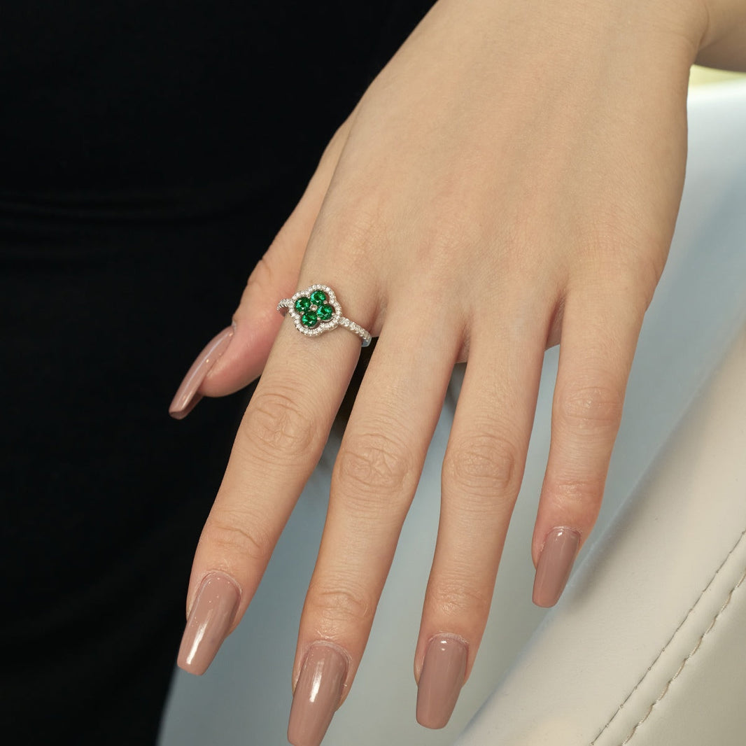 [LUCKY LOVE]Four Leaf Clover Flower Design Ring