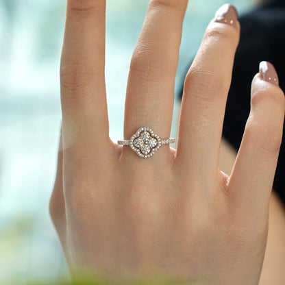 [LUCKY LOVE]Four Leaf Clover Flower Design Ring