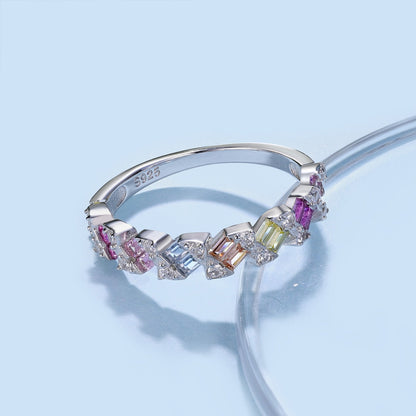 [LUCKY LOVE]Delicate Vibrant Emerald Cut Daily Ring