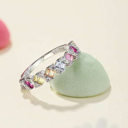 [LUCKY LOVE]Delicate Vibrant Emerald Cut Daily Ring