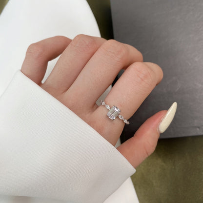 [LUCKY LOVE]1.0 Carat Dainty Resplendent Radiant Cut Daily Ring