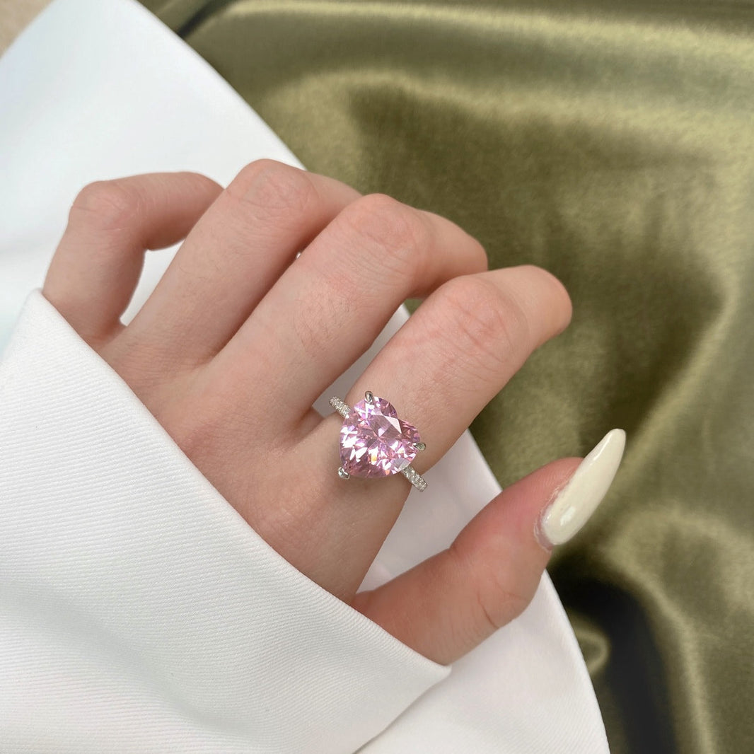 [LUCKY LOVE]6.0 Carat Luxurious Sparkling Romantic Heart Cut Lover Ring