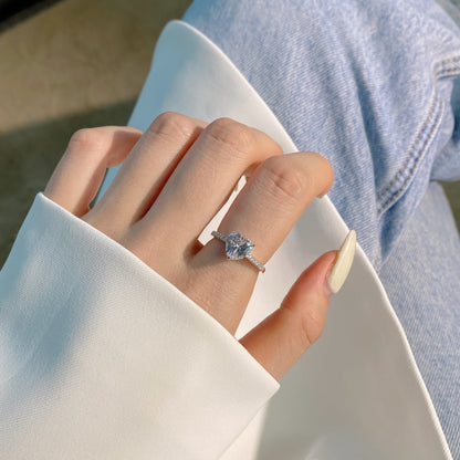 [LUCKY LOVE]2.0 Carat Dazzling Lustrous Heart Cut Lover Ring