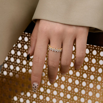 [LUCKY LOVE]Delicate Enchanting Wave Shape Daily Ring