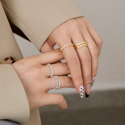 [LUCKY LOVE]Delicate Enchanting Wave Shape Daily Ring
