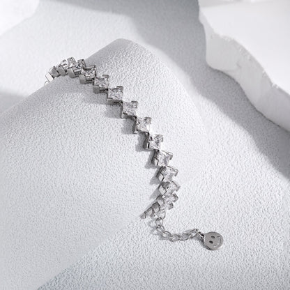 [LUCKY LOVE]0.5 Carat Ornate Princess Cut Daily Bracelet