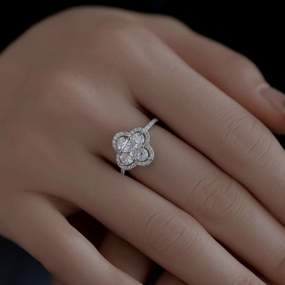 [LUCKY LOVE]Luxurious Eternity Flower Shape Banquet Ring