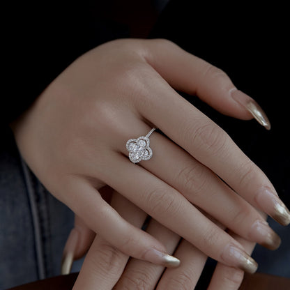 [LUCKY LOVE]Luxurious Eternity Flower Shape Banquet Ring