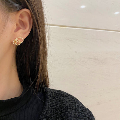 [LUCKY LOVE]Exquisite Butterfly Shape Earrings