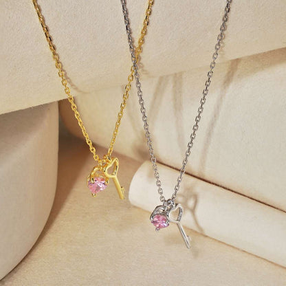 [LUCKY LOVE]Unique Heart Shape Key Pendent Necklace