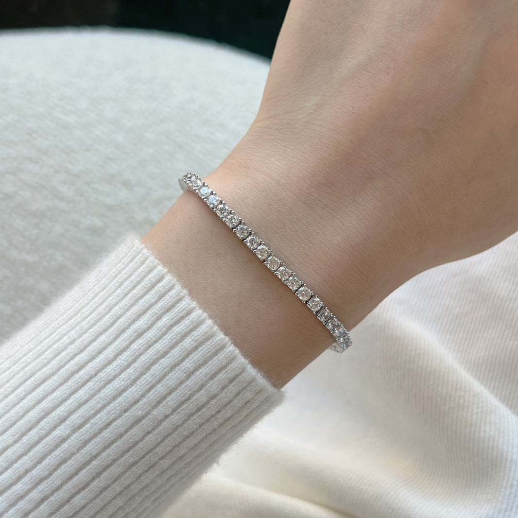 [LUCKY LOVE]Dainty Charming Round Cut Tennis Bracelet