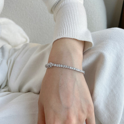 [LUCKY LOVE]Dainty Charming Round Cut Tennis Bracelet