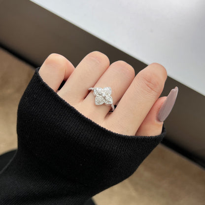 [LUCKY LOVE]Luxurious Colorful Flower Shape Banquet Ring