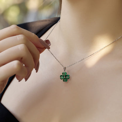[LUCKY LOVE]Heart-Shaped Four-Leaf Clover Bead Necklace