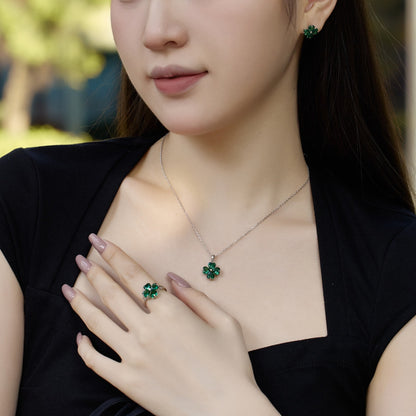 [LUCKY LOVE]Heart-Shaped Four-Leaf Clover Bead Necklace
