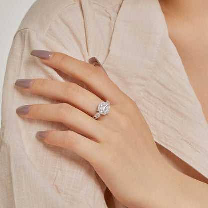 [LUCKY LOVE]Delicate Colorful Round Cut Flower Shape Wedding Ring