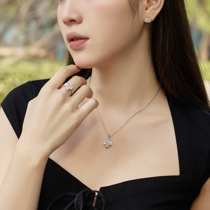 [LUCKY LOVE]Heart-Shaped Four-Leaf Clover Bead Necklace