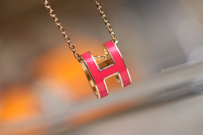 [LUCKY LOVE]POP H PEDANT PINK GOLD