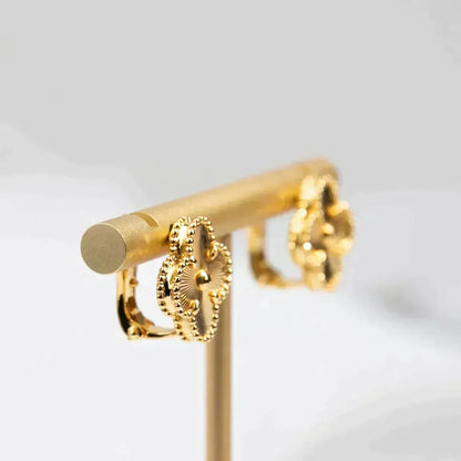[LUCKY LOVE]CLOVER MEDIUM 1 MOTIFS LASER EARRINGS