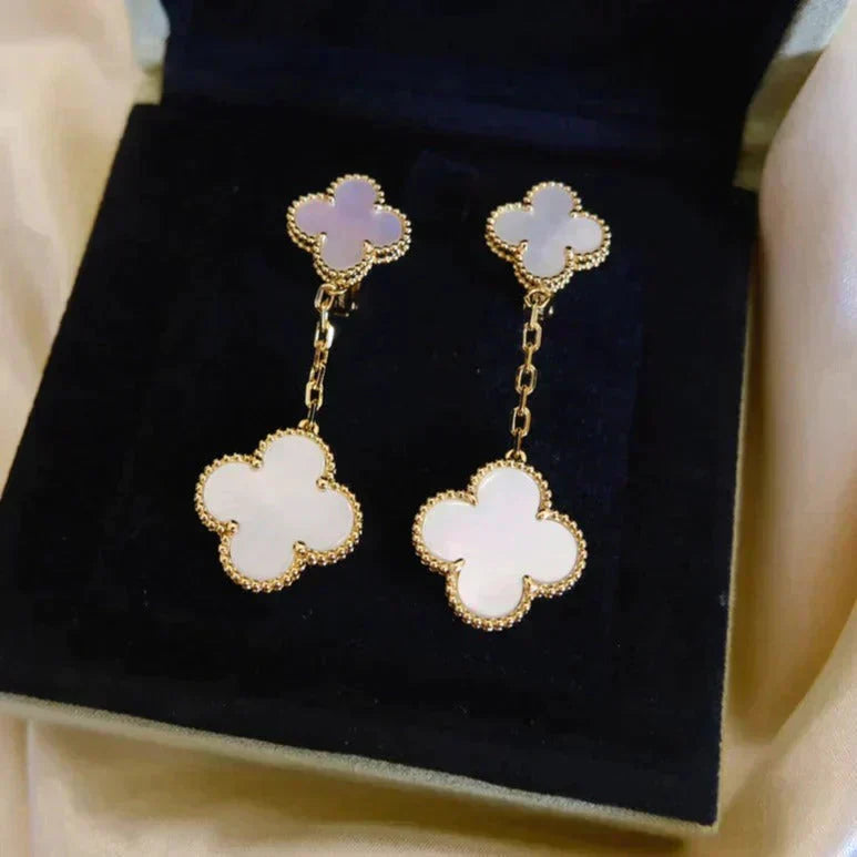 [LUCKY LOVE]CLOVER 2 MOTIF WHITE MOP EARRINGS