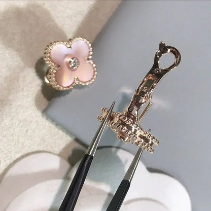 [LUCKY LOVE]CLOVER MEDIUM 1 MOTIFS  PINK MOP DIAMOND EARRINGS