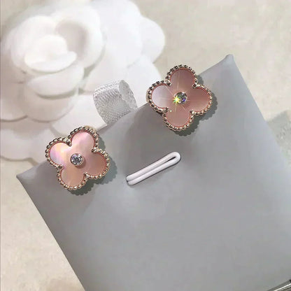 [LUCKY LOVE]CLOVER MEDIUM 1 MOTIFS  PINK MOP DIAMOND EARRINGS