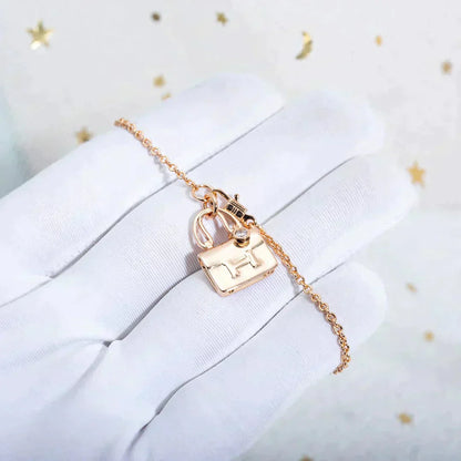 [LUCKY LOVE]AMULETTE PEDANT ROSE GOLD NECKLACE