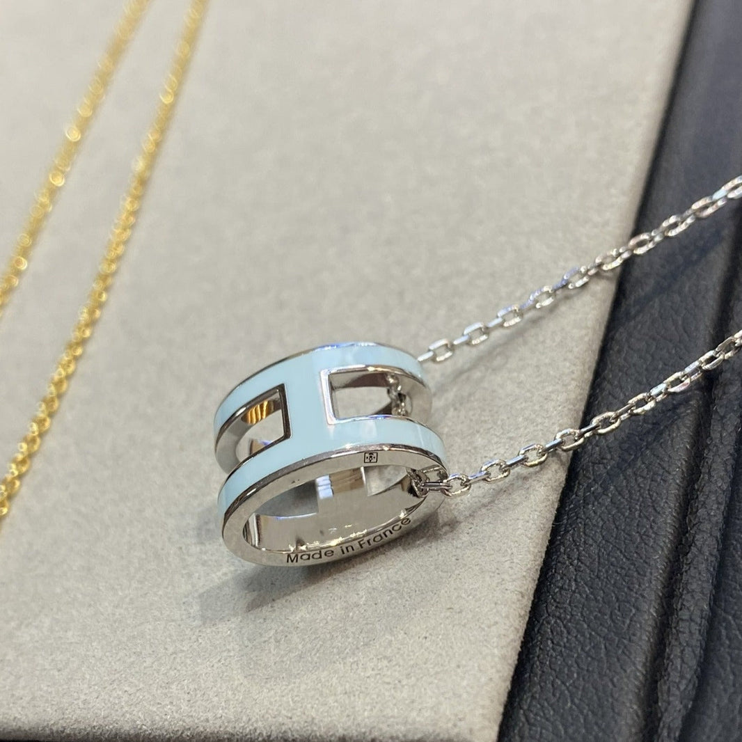 [LUCKY LOVE]POP H LIGHT BLUE NECKLACE