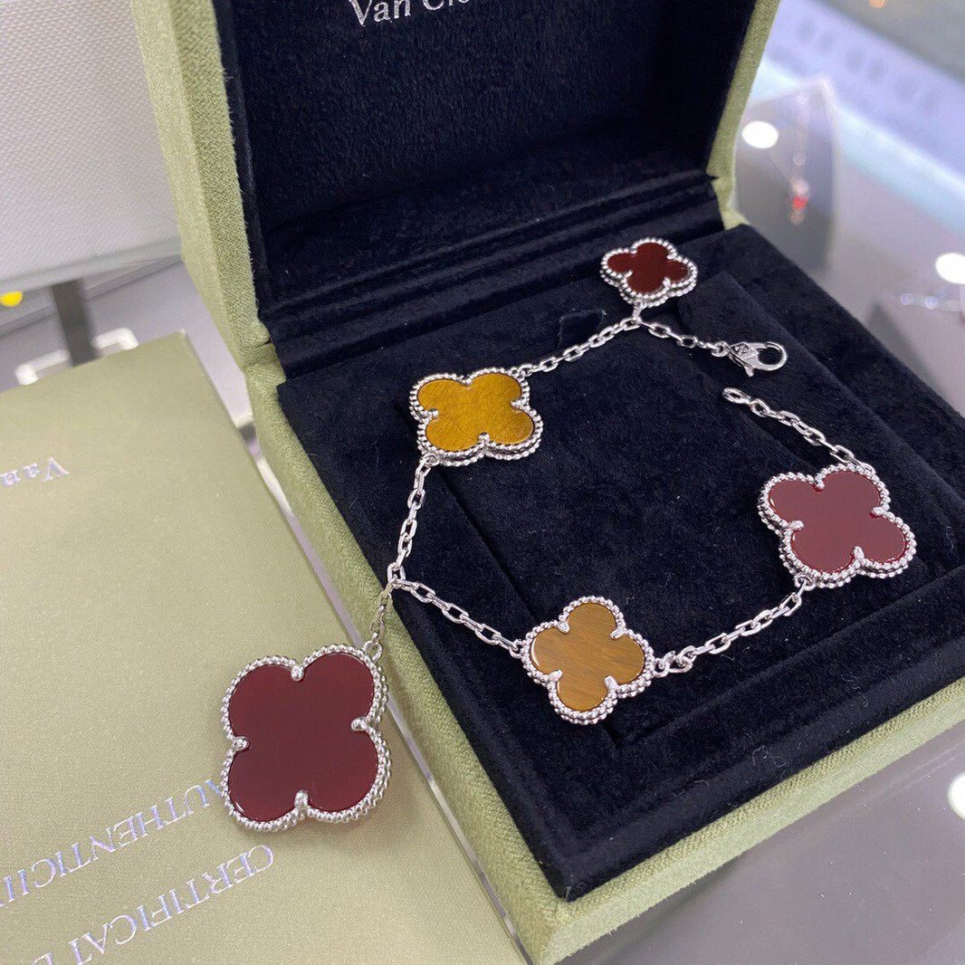 [LUCKY LOVE]CLOVER 5 MOTIFS SIVLER CARNELIAN TIGER EYE BRACELET