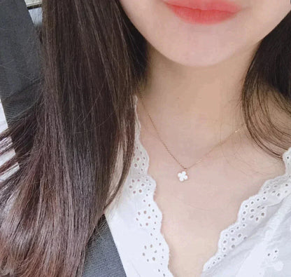 [LUCKY LOVE]CLOVER MINI 9.5MM WHITE MOTHER-OF-PEARL NECKLACE