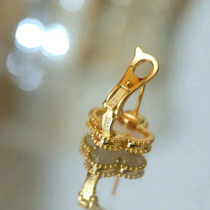 [LUCKY LOVE]CLOVER MEDIUM 1 MOTIFS  WHITE MOP STUD EARRINGS