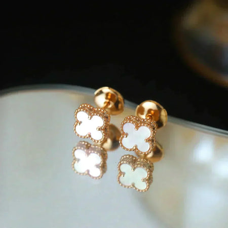 [LUCKY LOVE]CLOVER MINI 9.5MM WHITE MOP EARRINGS