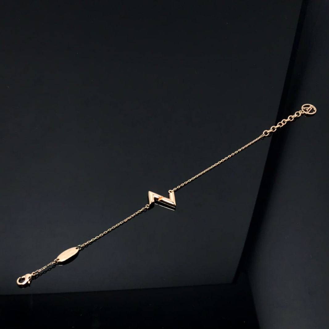 [LUCKY LOVE]VOLT LV LOGO BRACELET