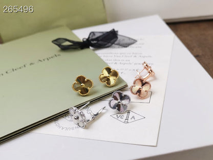 [LUCKY LOVE]CLOVER MEDIUM STUD EARRINGS