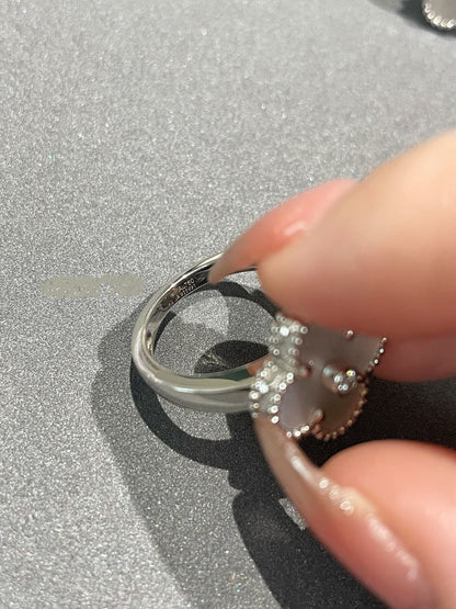 [LUCKY LOVE]CLOVER SILVER MOP DIAMOND RING