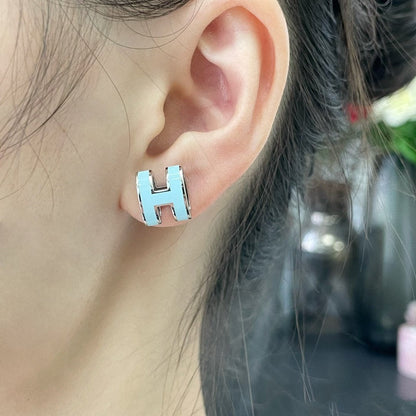 [LUCKY LOVE]POP H SKY BLUE STUD EARRINGS