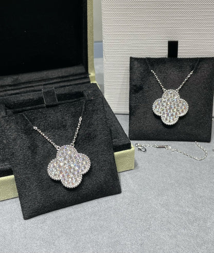 [LUCKY LOVE]CLOVER 25MM LARGE PENDANT DIAMOND PAVED SILVER NECKLACE