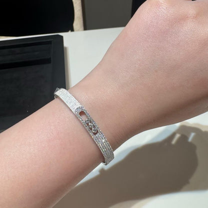 [LUCKY LOVE]Move Noa Ciselé half pavé bangle