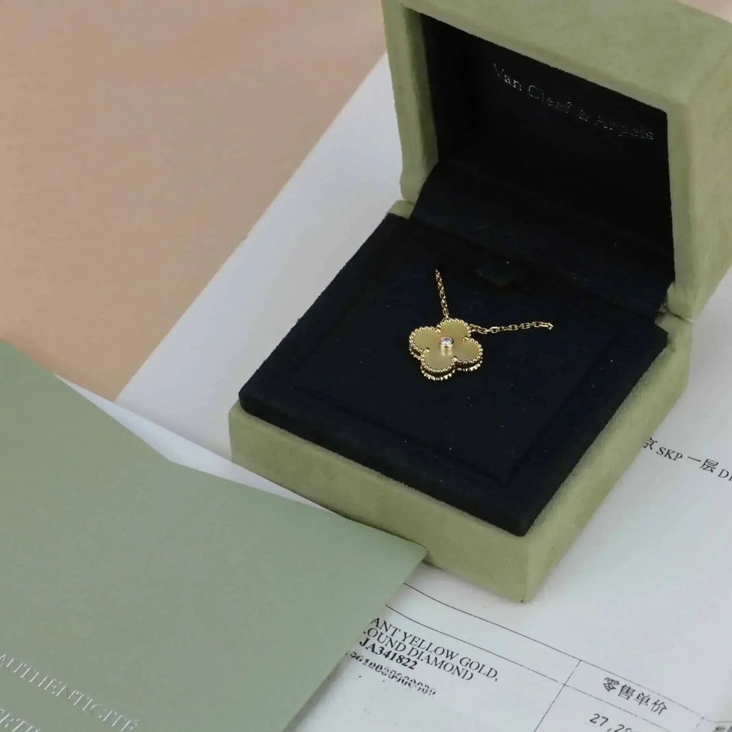 [LUCKY LOVE]CLOVER 15MM DIAMOND GOLD MOTHER OF PEARL NECKLACE